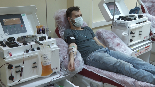 Lösemiyle mücadele eden minik Yağmur kahramanını bekliyor